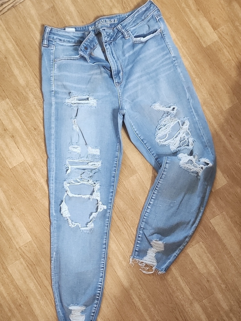 American Eagle Outfitters Light Blue Ripped Jeggings